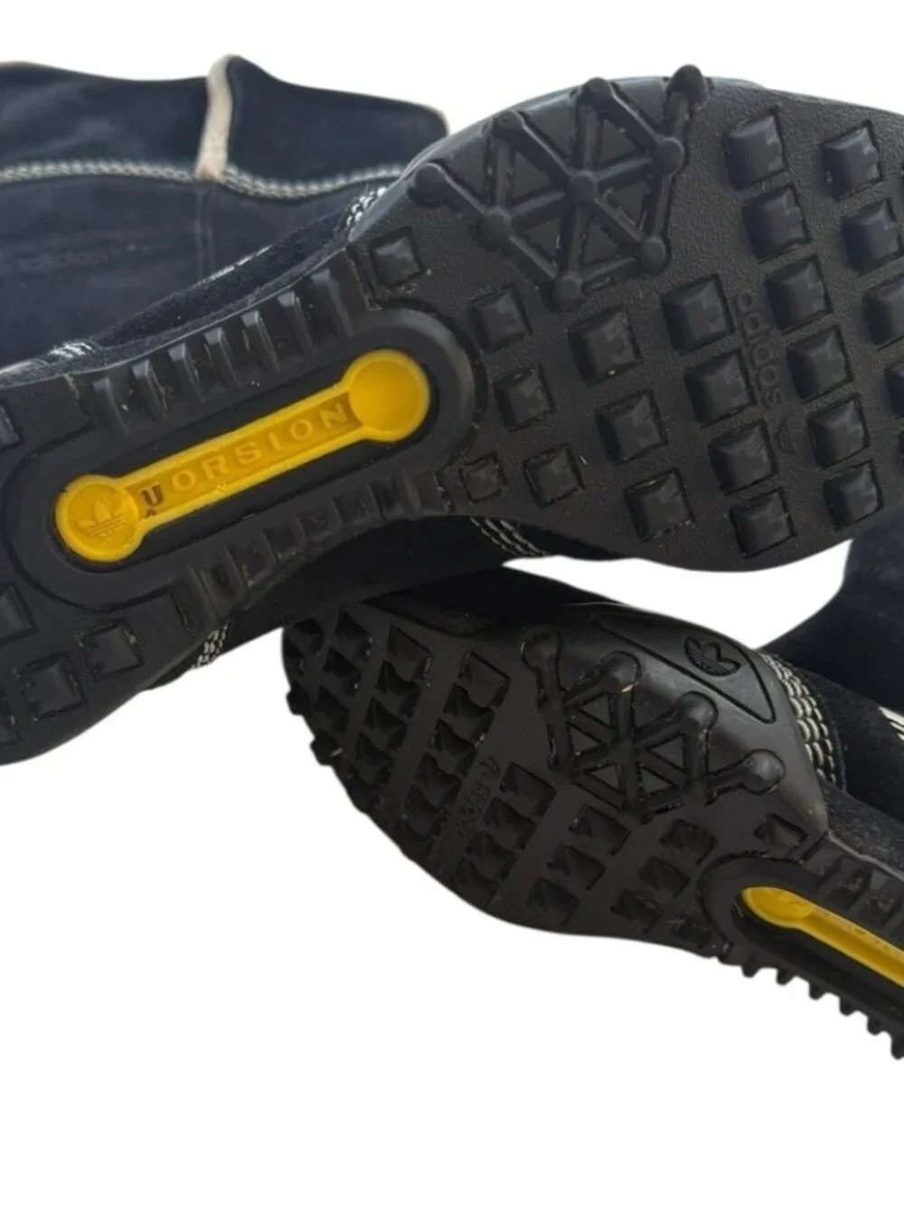Vintage Y2K Adidas Torsion Boots Women’s Size 7 Black Suede